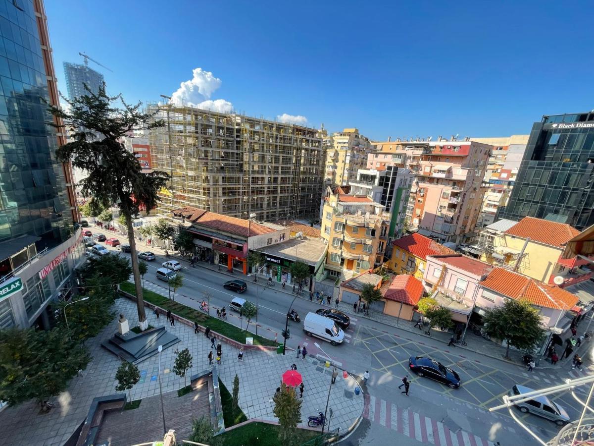 Comfort Apartment In City Center تيرانا المظهر الخارجي الصورة