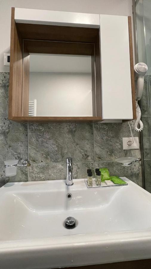 Comfort Apartment In City Center تيرانا المظهر الخارجي الصورة